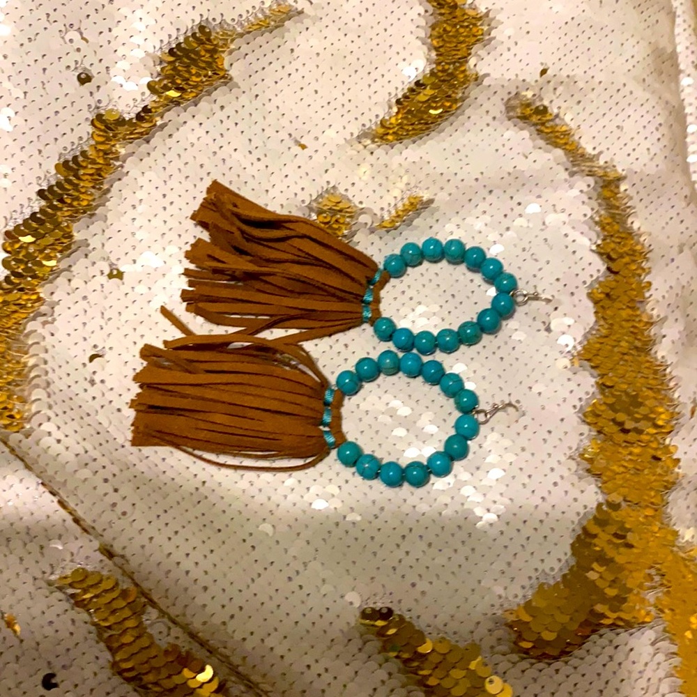 Beaded earrings/brown leather fringe